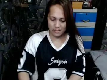 Chaturbate Live Sex Cam of yumi_white