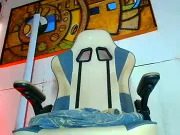 phlilloyhighclouds from chaturbate