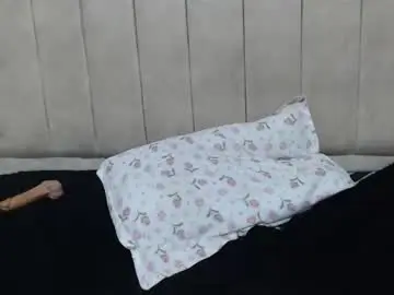 Chaturbate Live Sex Cam of pixietease1