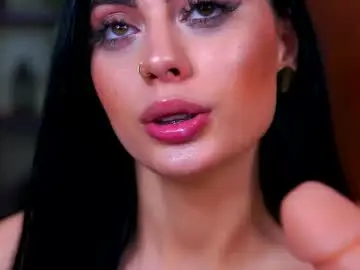 Chaturbate Adult Video Chat of ravennadarcy