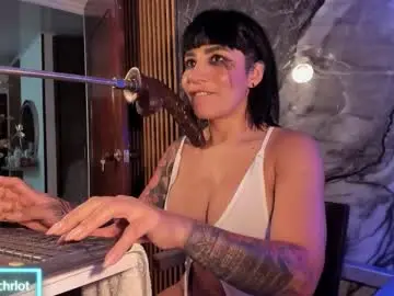 Chaturbate Live Sex Cam of sammy_charlottee