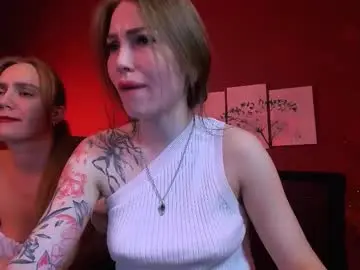 Chaturbate Live Sex Cam of ariel_shadow