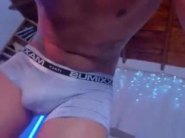Chaturbate Free Porn Cam of benjamin_more24