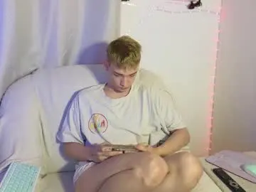 Chaturbate Live Sex Cam of forever_eren