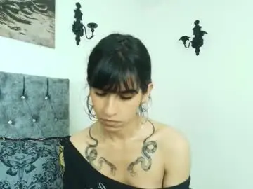 Chaturbate Watch Live Sex Cams of bella_poisonous
