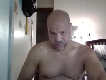 Chaturbate Nude Webcam of redbone441