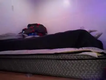 sleazyycarlit from chaturbate