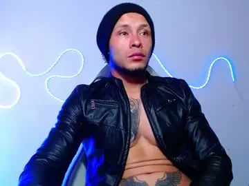 Chaturbate Live Sex Cam of sebastian_025