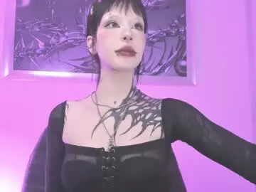 Chaturbate Live Sex Cam of eminence_shadow