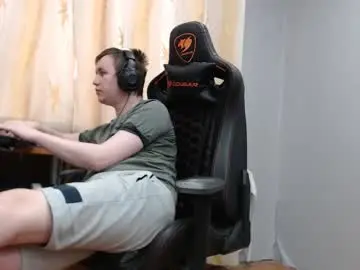 Chaturbate Adult Video Chat of iliaskrisloveee