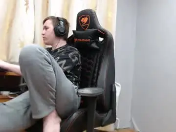 Chaturbate Best live sex cam show of iliaskrisloveee