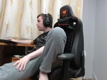 Chaturbate Nude Webcam of iliaskrisloveee