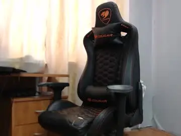 Chaturbate Live Sex Cam of iliaskrisloveee