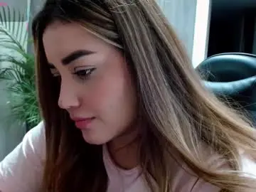 Chaturbate Best live sex cam show of lucia_star_