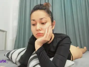 elly_cute_ from chaturbate
