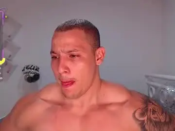 Chaturbate Best live sex cam show of maxwel949813