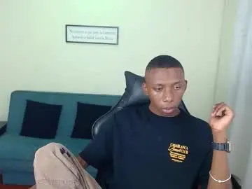 Chaturbate Watch Live Sex Cams of miiloo18