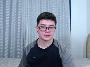 Chaturbate Live Sex Cam of kevinhunts