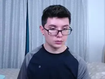 Chaturbate Live Sex Cam of kevinhunts