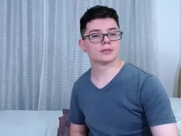 Chaturbate Live Sex Cam of kevinhunts