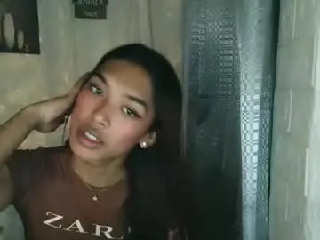 ur_dazzlingmorenaxx from chaturbate