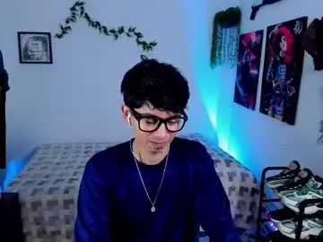 Chaturbate Adult Video Chat of andy_guez_11