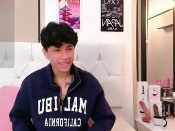 Chaturbate Watch Live Sex Cams of axel_evanss