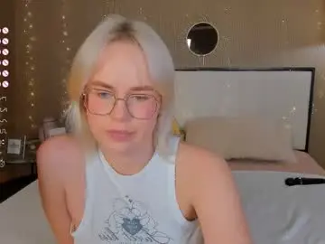 Chaturbate Watch Live Sex Cams of bellatip