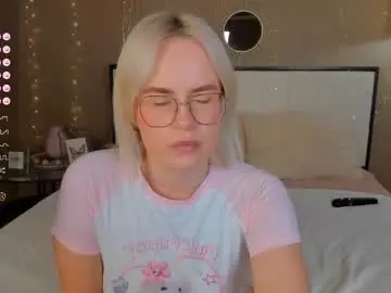 Chaturbate Watch Live Sex Cams of bellatip