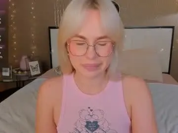 Chaturbate Watch Live Sex Cams of bellatip