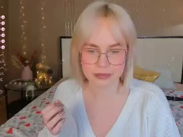 Chaturbate Watch Live Sex Cams of bellatip