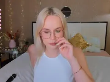 Chaturbate Adult Video Chat of bellatip