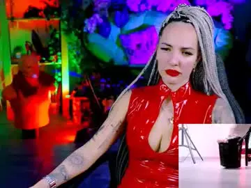 Chaturbate Adult Video Chat of monicamaxwel