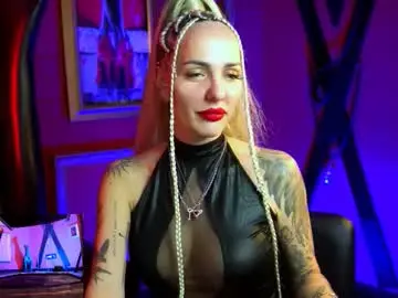 Chaturbate Live Sex Cam of monicamaxwel