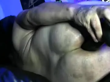 Chaturbate Live Sex Cam of bigboybigbutt69