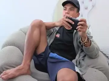 Chaturbate Live Sex Cam of daniels6959