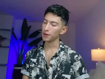 Chaturbate Live Porn of ethan_skiny_