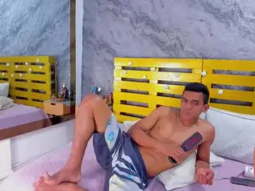 michell_robert from chaturbate