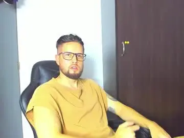 Chaturbate Free Porn Cam of bastianwatson10