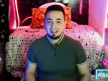 Chaturbate Live Sex Cam of ethan_quill