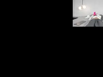 Chaturbate Live Sex Cam of heysel_angels