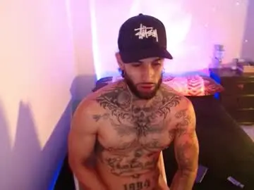 Chaturbate Live Porn of luciifer_hills