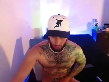 Chaturbate Live Sex Cam of luciifer_hills