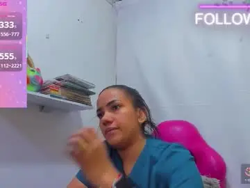 Chaturbate Live Sex Cam of psique_naughty2