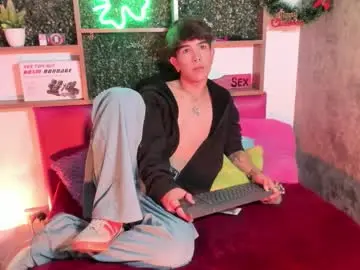 Chaturbate Sex Chat of angeldust_19