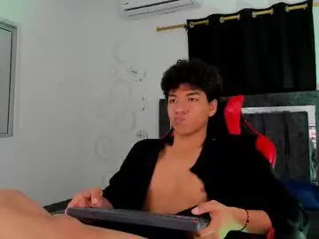 Chaturbate Nude Webcam of maximiliano_khalil