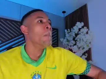 Chaturbate Best live sex cam show of bento_fox