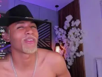 Chaturbate Adult Webcam of bento_fox