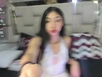 Chaturbate Live Sex Cam of emmaskinny_