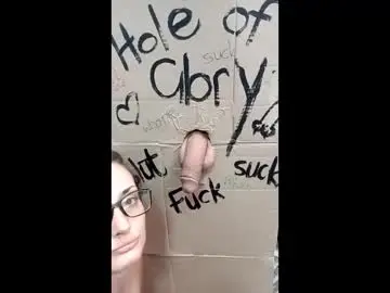 Chaturbate Free Live Porn of hornyhippies0080